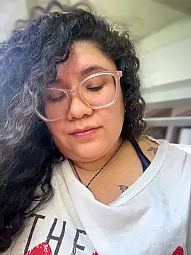 VanesssaMilf  online show from 03-15-26, 03:30