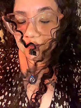 VanesssaMilf  online show from 02-25-26, 03:40