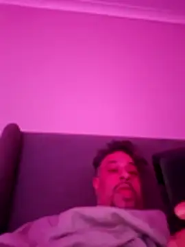 Snapshot of maannn8962 chatting on 02-13-26, 03:28 maannn8962 online show from 02-13-26, 03:28