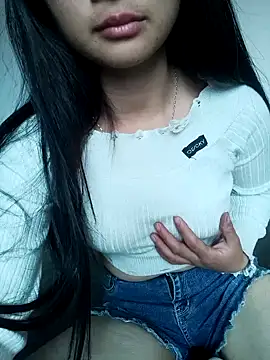 Him MountainGirl online show from 12-17-25, 06:18