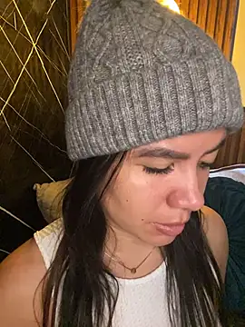 ValentinaEliot online show from 04-01-26, 01:41