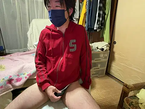 Snapshot of Hirokazu_12 chatting on 03-27-26, 08:32 Hirokazu 12 online show from 03-27-26, 08:32