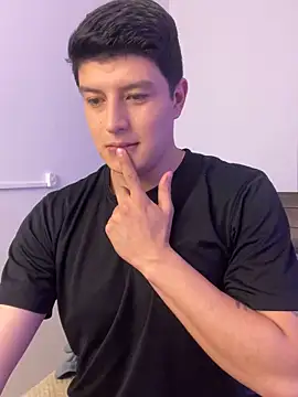 Goldenknight33 online show from 02-11-26, 04:07