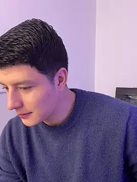 Goldenknight33 online show from 02-05-26, 02:35