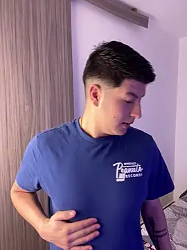 Goldenknight33 online show from 12-20-25, 01:58