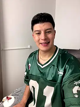 Goldenknight33 online show from 12-18-25, 02:43