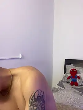 Goldenknight33 online show from 04-14-26, 02:11