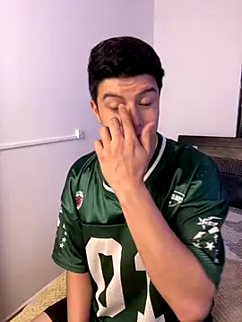 Goldenknight33 online show from 12-14-25, 12:33