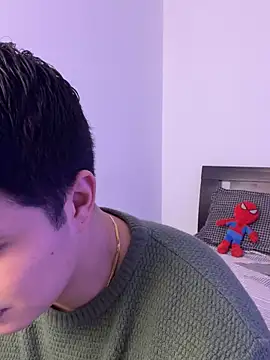 Goldenknight33 online show from 04-10-26, 02:02