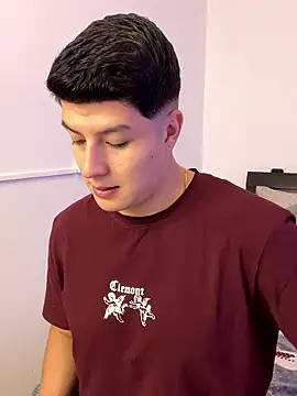 Goldenknight33 online show from 01-11-26, 03:41