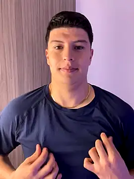 Goldenknight33 online show from 12-19-25, 01:46