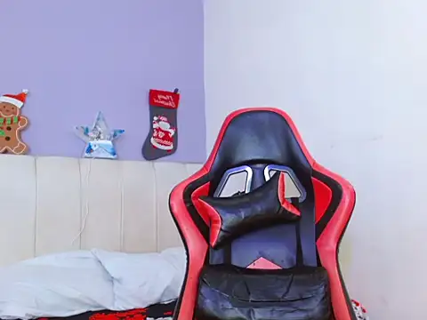 mia collin  online show from 12-17-25, 10:53