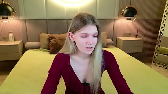 Vivien Hans online show from 03-11-26, 08:36