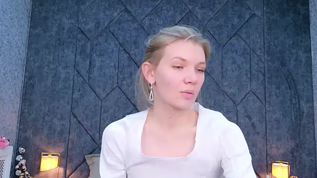 Vivien Hans online show from 05-23-26, 08:41