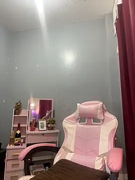 Ur hottestdella online show from 02-26-26, 07:14