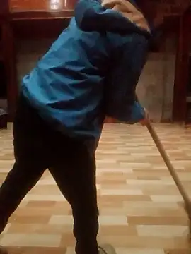 Snapshot of Amiluli chatting on 01-12-26, 12:23 Amiluli online show from 01-12-26, 12:23