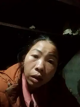 Snapshot of Amiluli chatting on 01-14-26, 01:37 Amiluli online show from 01-14-26, 01:37