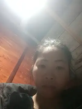 Snapshot of Amiluli chatting on 01-08-26, 10:49 Amiluli online show from 01-08-26, 10:49