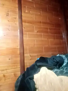 Snapshot of Amiluli chatting on 01-11-26, 02:24 Amiluli online show from 01-11-26, 02:24