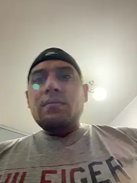 Snapshot of DarkOnebaki- chatting on 02-19-26, 06:21 DarkOnebaki- online show from 02-19-26, 06:21