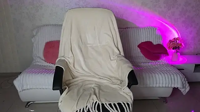 baby emmaaa online show from 02-11-26, 08:41