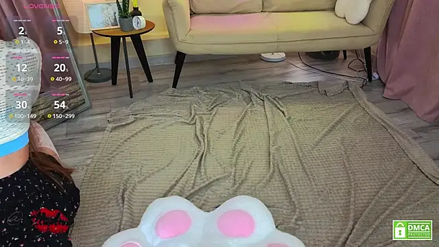 oliviaah  online show from 04-15-26, 07:58