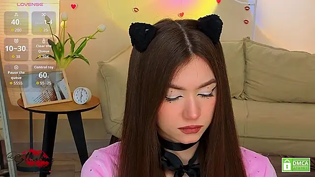 oliviaah  online show from 03-12-26, 03:16