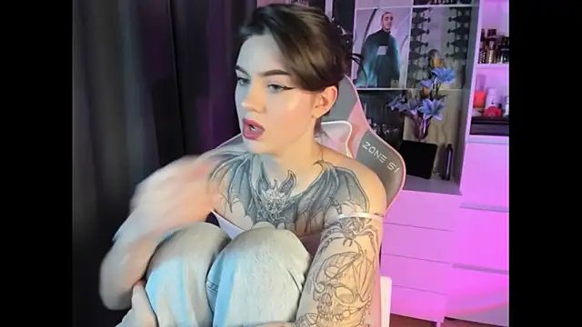 NikkieKitty online show from 02-08-26, 02:37