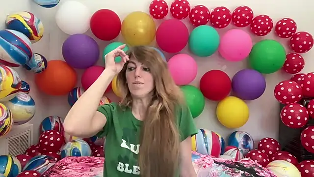 Snapshot of CelestialRuby chatting on 02-14-26, 04:51 CelestialRuby online show from 02-14-26, 04:51