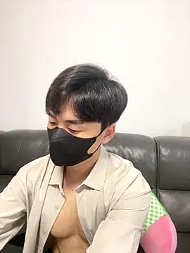 kimze7 online show from 12-21-25, 01:35