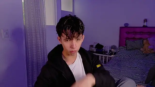 Snapshot of Dani_Dancer chatting on 02-14-26, 04:51 Dani Dancer online show from 02-14-26, 04:51