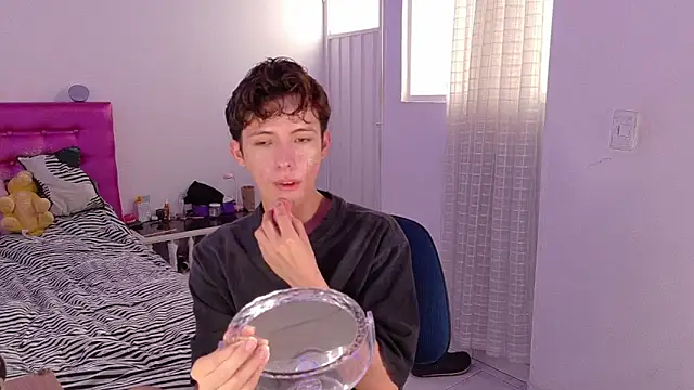 Snapshot of Dani_Dancer chatting on 02-27-26, 07:03 Dani Dancer online show from 02-27-26, 07:03