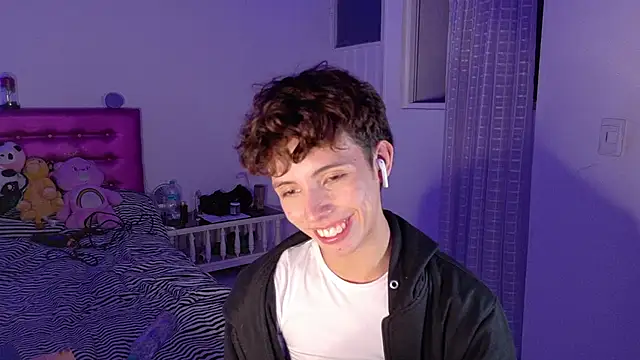 Snapshot of Dani_Dancer chatting on 02-20-26, 12:29 Dani Dancer online show from 02-20-26, 12:29