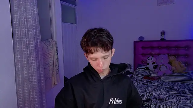 Snapshot of Dani_Dancer chatting on 02-09-26, 01:03 Dani Dancer online show from 02-09-26, 01:03