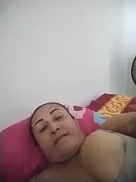 Nini Love  online show from 05-20-26, 04:04