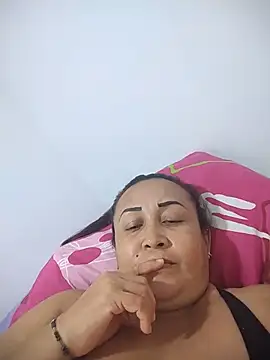 Nini Love  online show from 05-23-26, 04:33