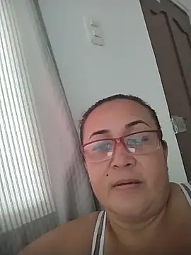 Nini Love  online show from 04-05-26, 02:13