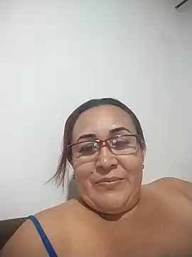 Nini Love  online show from 04-04-26, 05:14