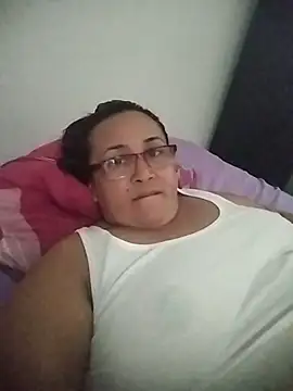 Nini Love  online show from 04-15-26, 07:29