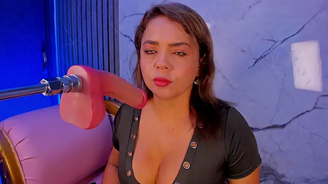 shayra boobs2 online show from 04-15-26, 10:43