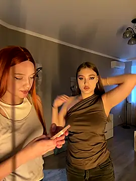 Snapshot of findwayout chatting on 12-18-25, 01:26 findwayout online show from 12-18-25, 01:26