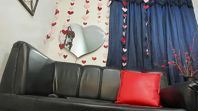 Snapshot of CaramelDesire chatting on 02-19-26, 01:08 CaramelDesire online show from 02-19-26, 01:08