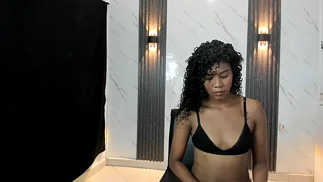 Snapshot of CaramelDesire chatting on 02-06-26, 11:23 CaramelDesire online show from 02-06-26, 11:23