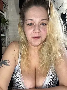 JenniferCarmen online show from 04-03-26, 01:45