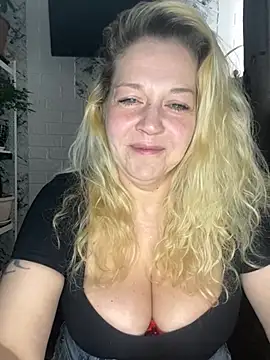 JenniferCarmen online show from 04-05-26, 04:19