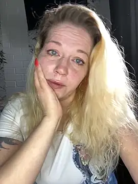 JenniferCarmen online show from 05-08-26, 02:15