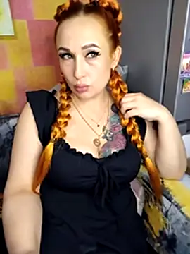 Snapshot of Very_sly_fox chatting on 04-21-26, 04:13 Very sly fox online show from 04-21-26, 04:13
