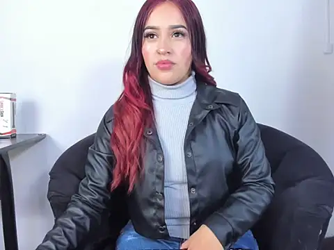 IssysLeBlanc online show from 12-17-25, 04:17