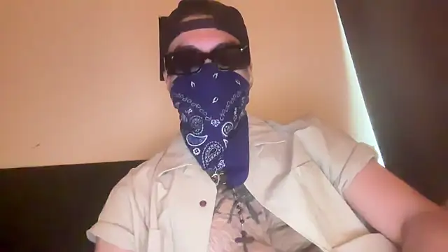 Snapshot of angelblanco chatting on 02-12-26, 01:05 angelblanco online show from 02-12-26, 01:05