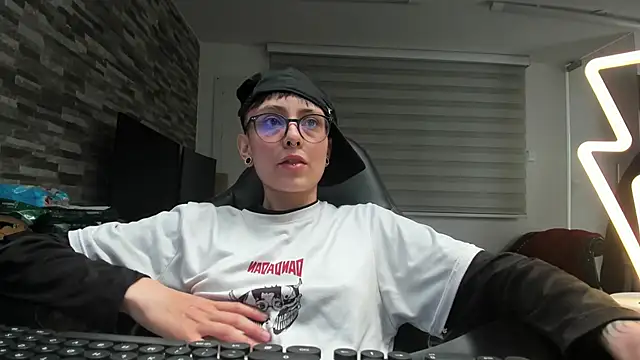 BelaXMeganOfficial online show from 06-12-26, 02:48